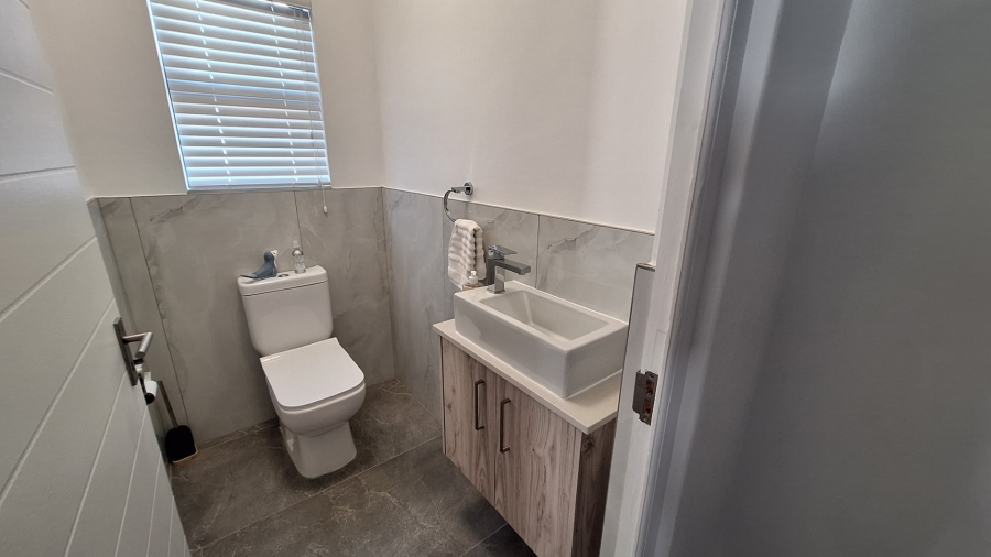 3 Bedroom Property for Sale in Dwarskersbos Western Cape
